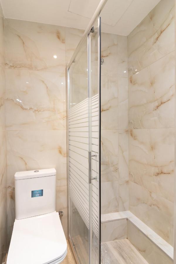White Lux Heaven Saint Dimitrios Apartment Солун Екстериор снимка