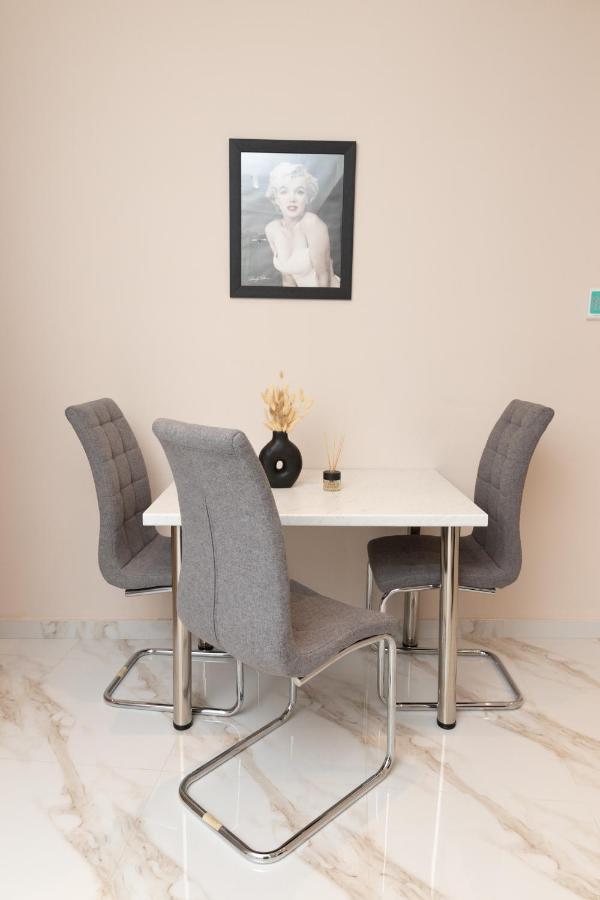 White Lux Heaven Saint Dimitrios Apartment Солун Екстериор снимка