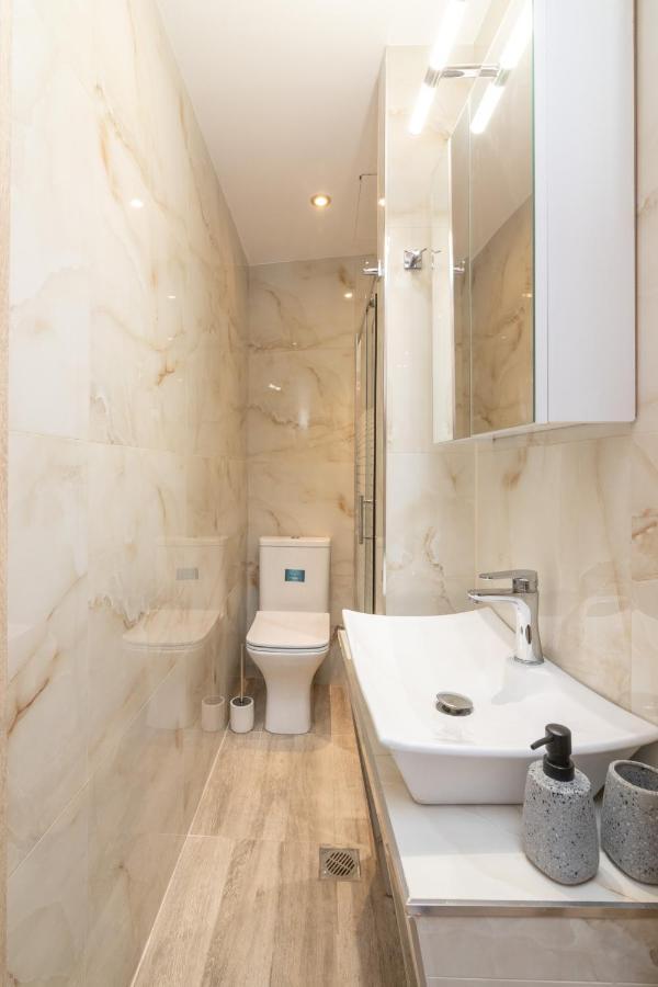 White Lux Heaven Saint Dimitrios Apartment Солун Екстериор снимка